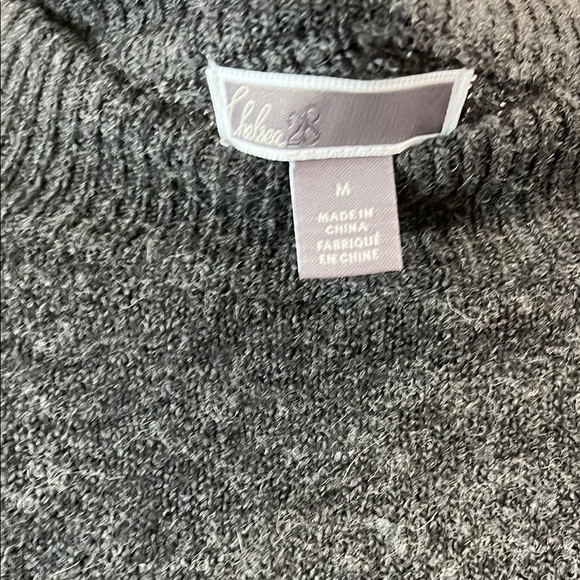 Chelsea28 Nordstrom Chic Black Sweater with Ostrich Feather Hem - Size Medium - Picture 3 of 10